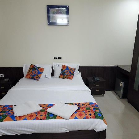Westernsuites Hotel / Spa Bangalore Dış mekan fotoğraf