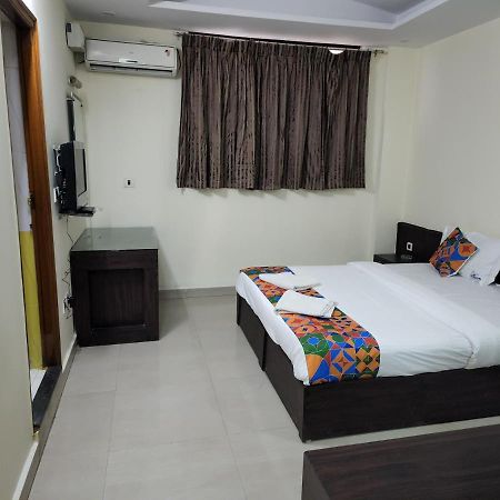 Westernsuites Hotel / Spa Bangalore Dış mekan fotoğraf