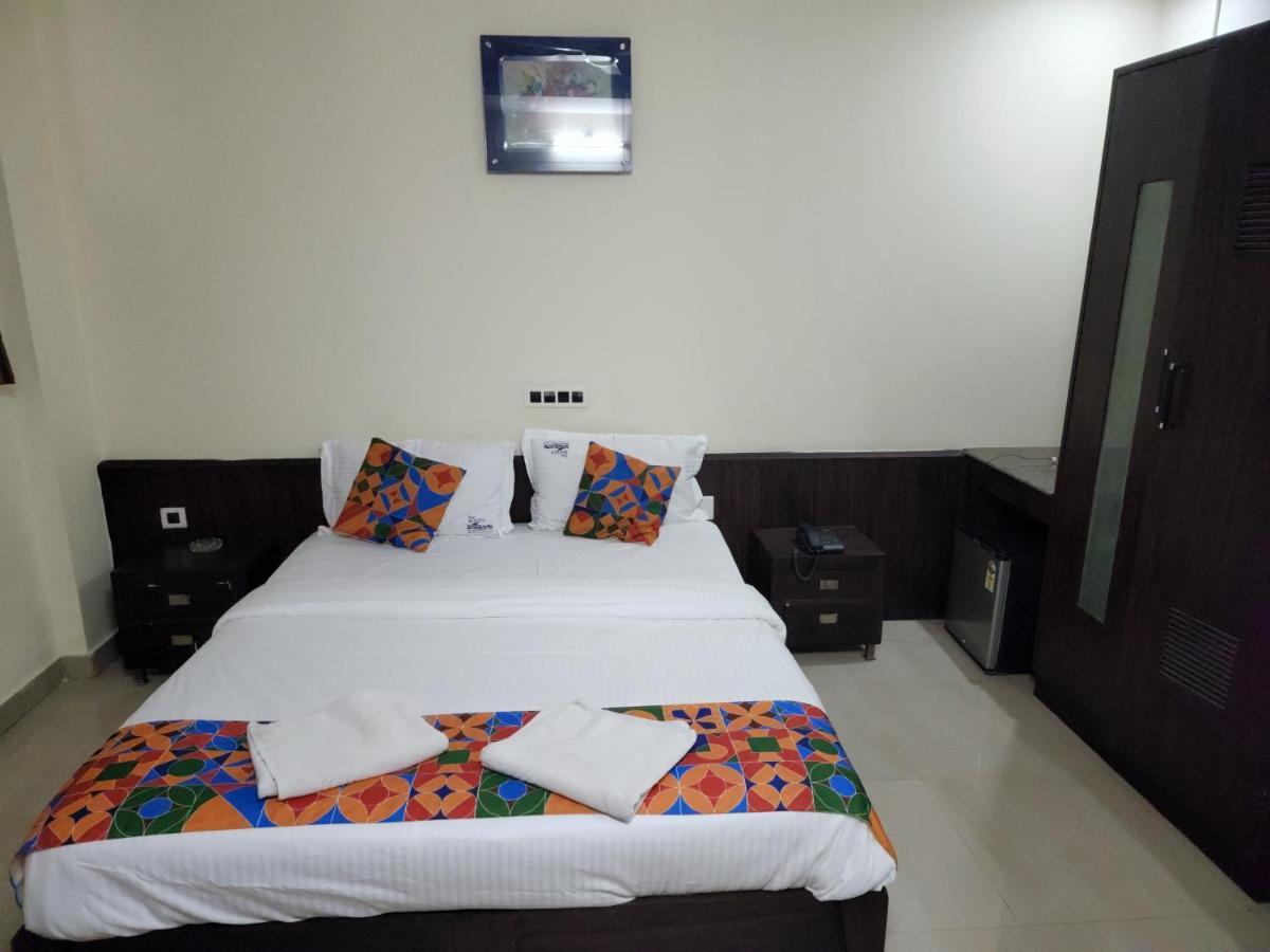 Westernsuites Hotel / Spa Bangalore Dış mekan fotoğraf