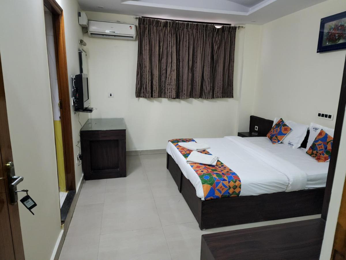 Westernsuites Hotel / Spa Bangalore Dış mekan fotoğraf